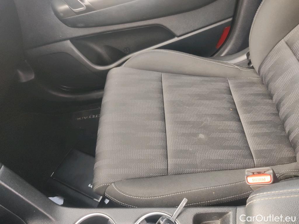 KIA  Sportage KIA  / 2018 / 5P / todoterreno 1.6 MHEV Business DCT 100kW (136CV) 4X2 #44