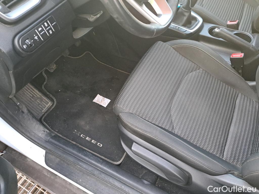 KIA  XCeed KIA  / 2019 / 5P / todoterreno 1.0 T-GDi Drive 88kW (120CV) #21