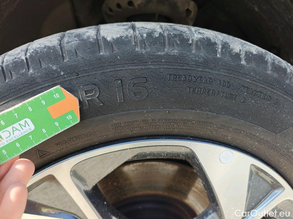  KIA  XCeed KIA  / 2019 / 5P / todoterreno 1.0 T-GDi Drive 88kW (120CV) #39