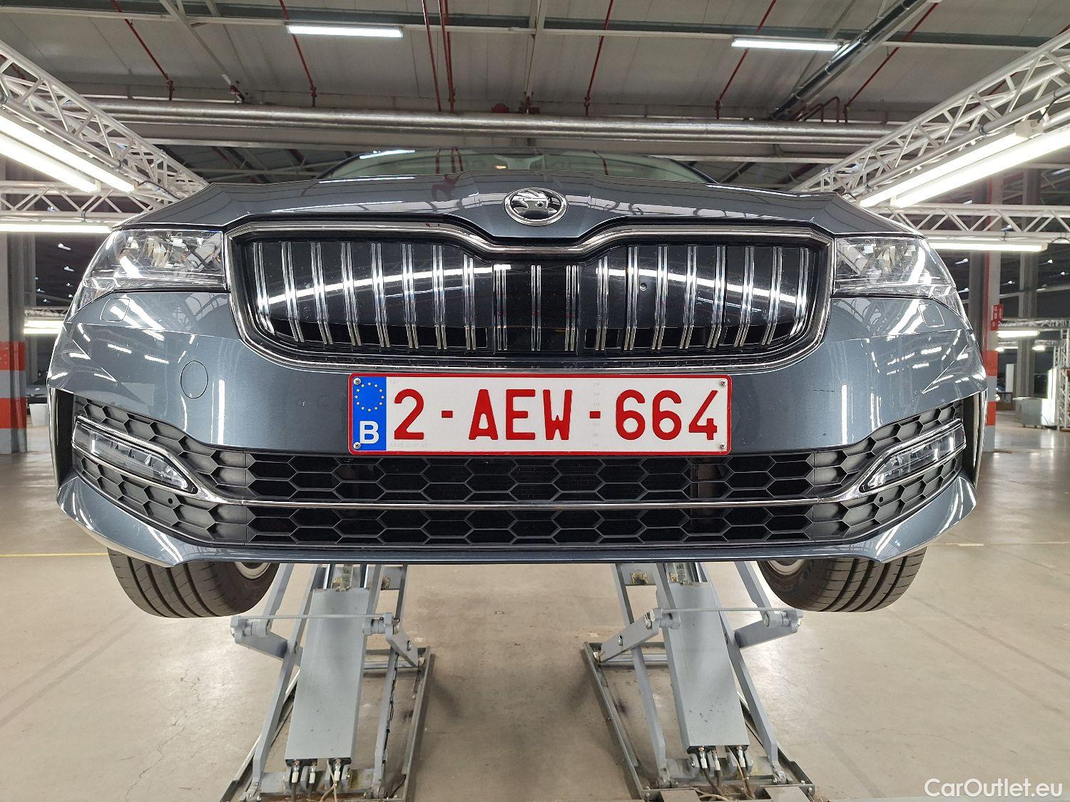  Skoda  Superb Skoda,  FL'19, Skoda  1.4 TSI iV 160kW DSG6 Style 5d #16