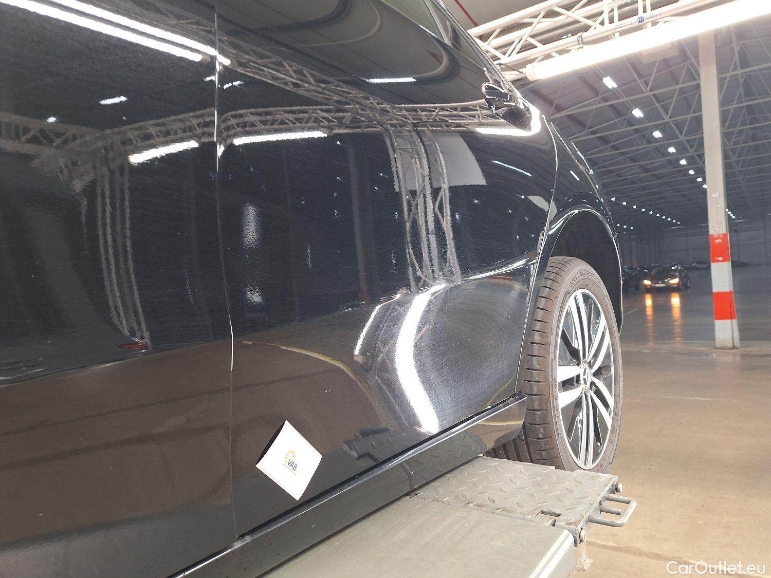  Mercedes  A-Klasse Mercedes, A-Class Berline '18, Mercedes-Benz  Limousine A 180 Business So #4