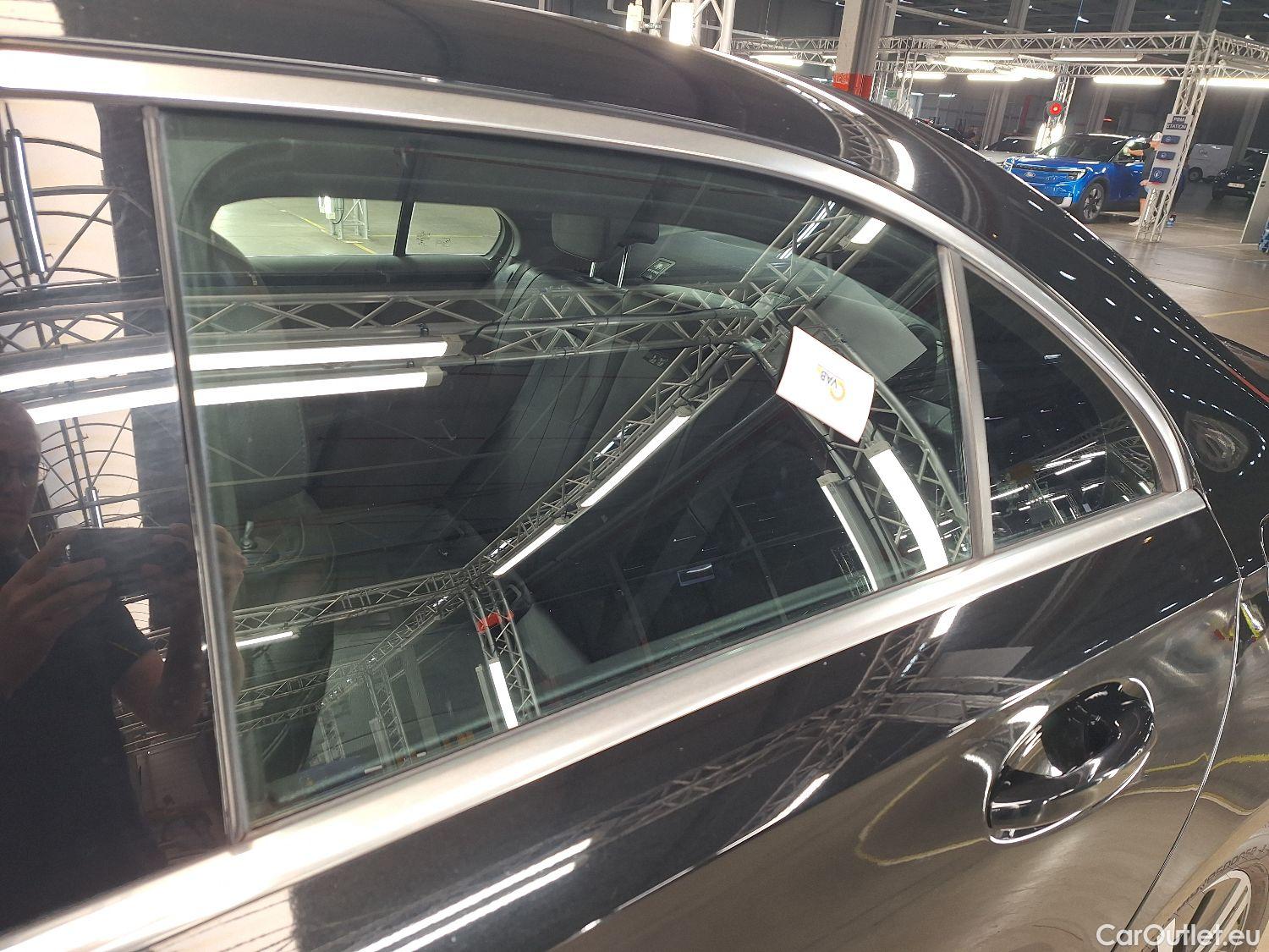  Mercedes  A-Klasse Mercedes, A-Class Berline '18, Mercedes-Benz  Limousine A 180 Business So #25