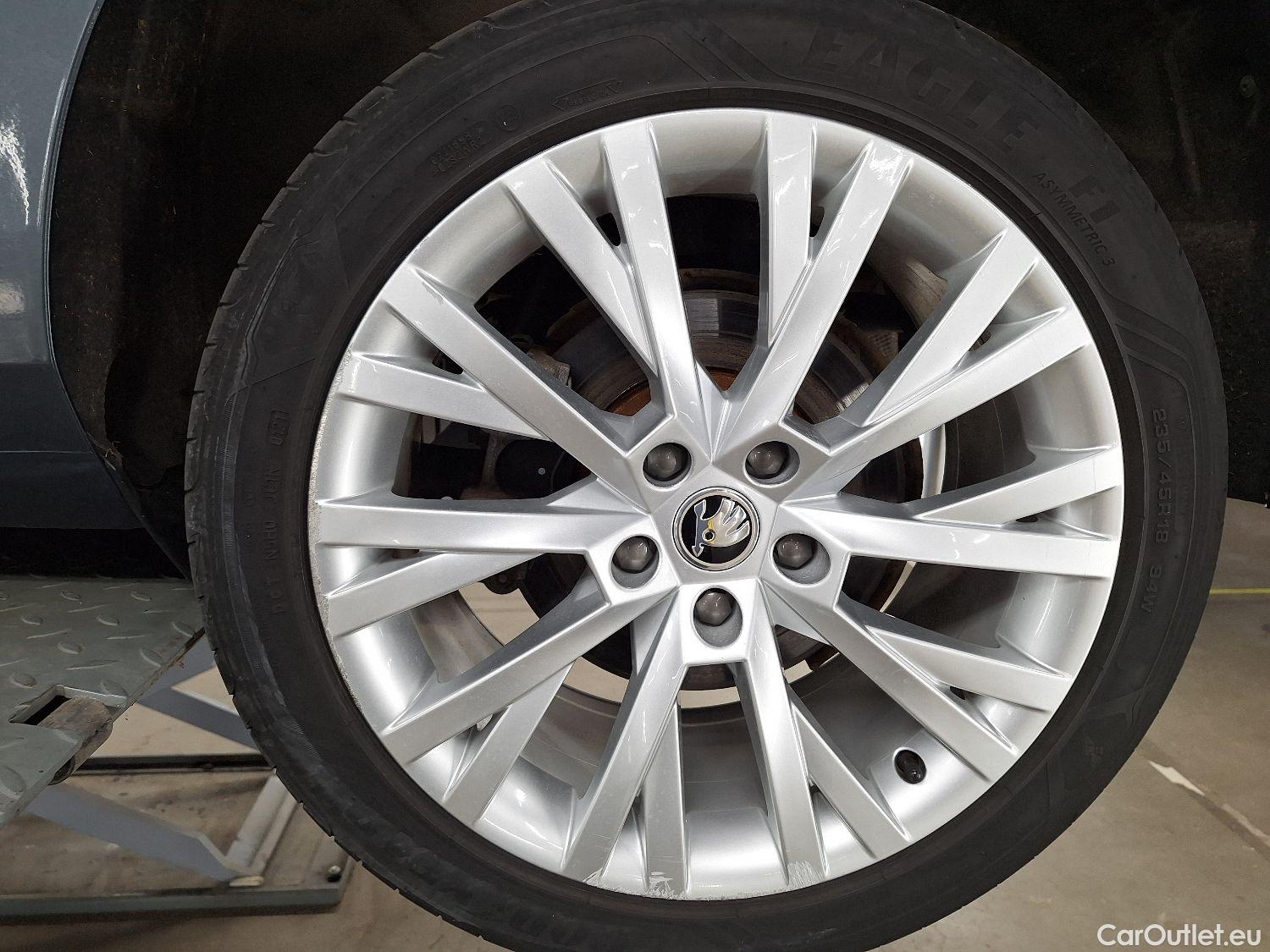  Skoda  Superb Skoda,  FL'19, Skoda  1.4 TSI iV 160kW DSG6 Style 5d #9