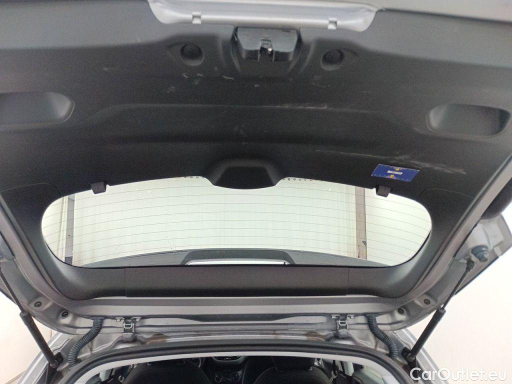 Peugeot  2008 Peugeot  1.2 Puretech 61kW S&S Active 5d #19