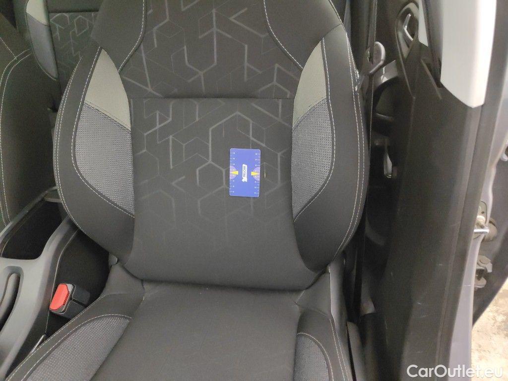 Peugeot  2008 Peugeot  1.2 Puretech 61kW S&S Active 5d #52