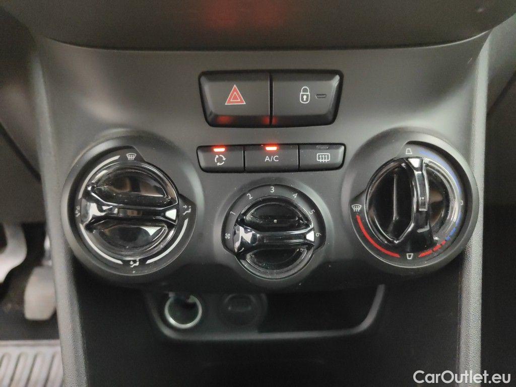 Peugeot  2008 Peugeot  1.2 Puretech 61kW S&S Active 5d #25
