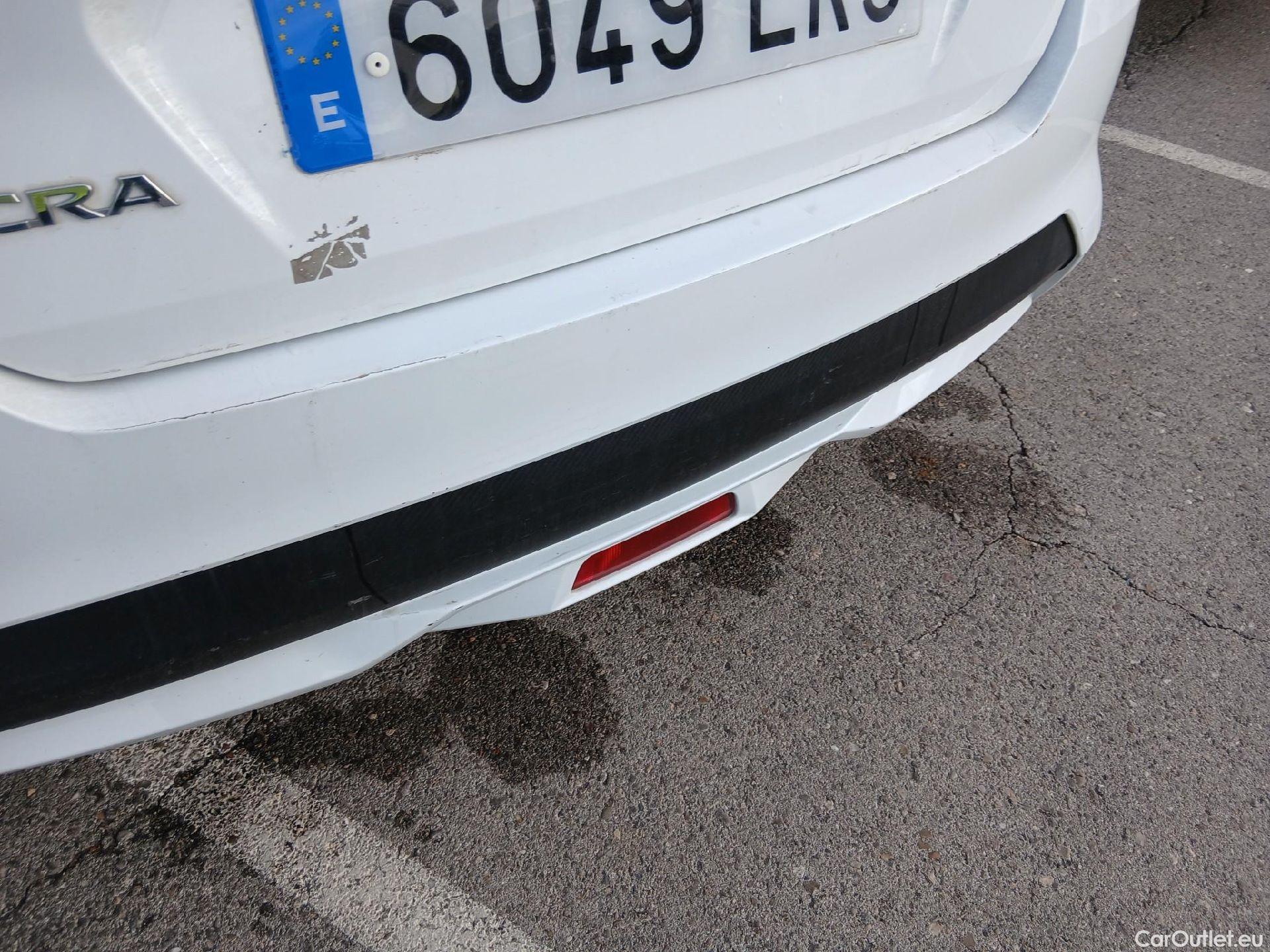  Nissan  Micra NISSAN  / 2017 / 5P / berlina con portón IG-T 68 kW (92 CV) E6D-F Visia #19
