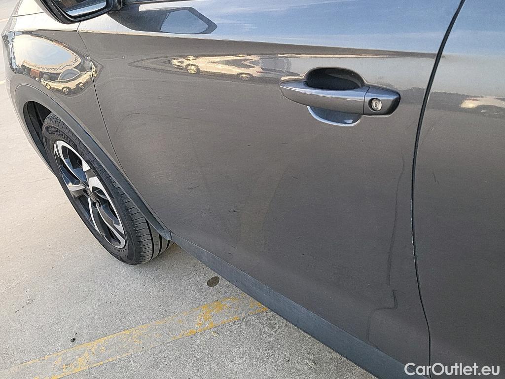  DS  DS7 DS DS 7 Crossback / 2017 / 5P / todoterreno BlueHDi DE 96kW (130CV) Auto. CHIC (AC) #8
