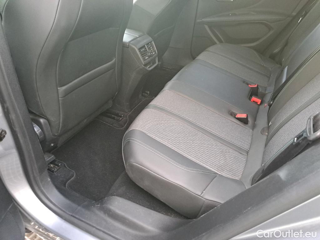  Land Rover  Discovery PEUGEOT 3008 / 2020 / 5P / todoterreno 1.2 PureTech 96KW (130CV) S&S Allure #24
