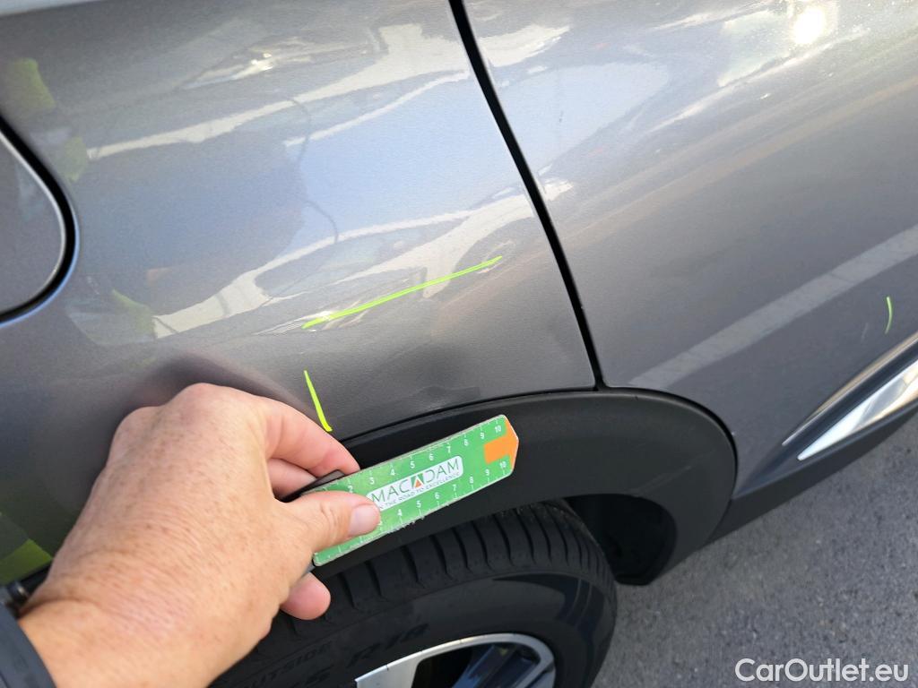  Land Rover  Discovery PEUGEOT 3008 / 2020 / 5P / todoterreno 1.2 PureTech 96KW (130CV) S&S Allure #13