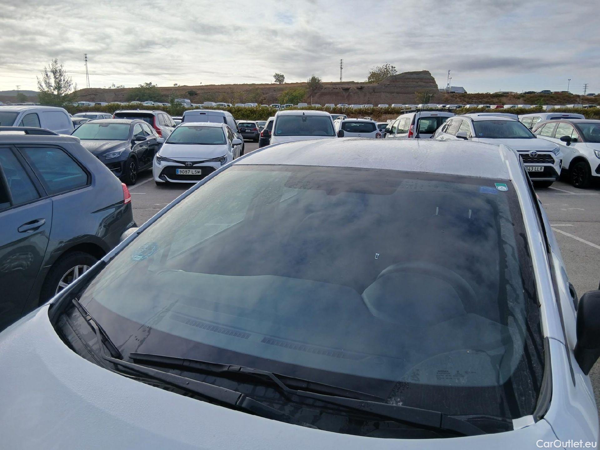  Nissan  Micra NISSAN  / 2017 / 5P / berlina con portón IG-T 68 kW (92 CV) E6D-F Visia #11