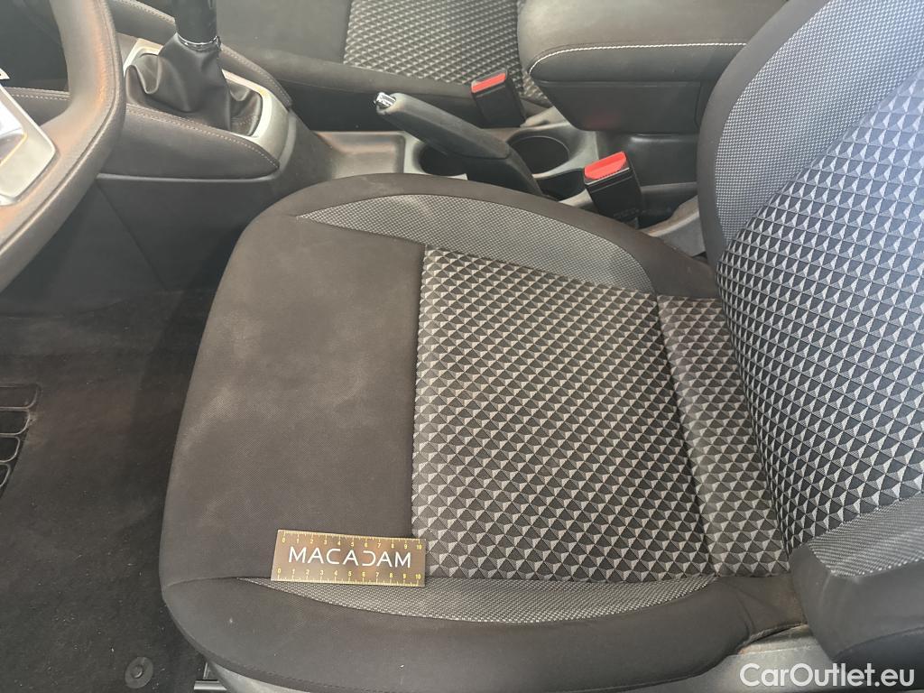  Nissan  Micra NISSAN  / 2016 / 5P / Berline IG-T 100 Business Edition #10