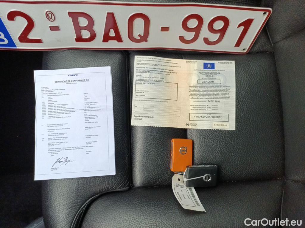 Volvo  XC90 Volvo  2.0 B5 D 4WD Geartronic Momentum Pro 7PL 5d #4