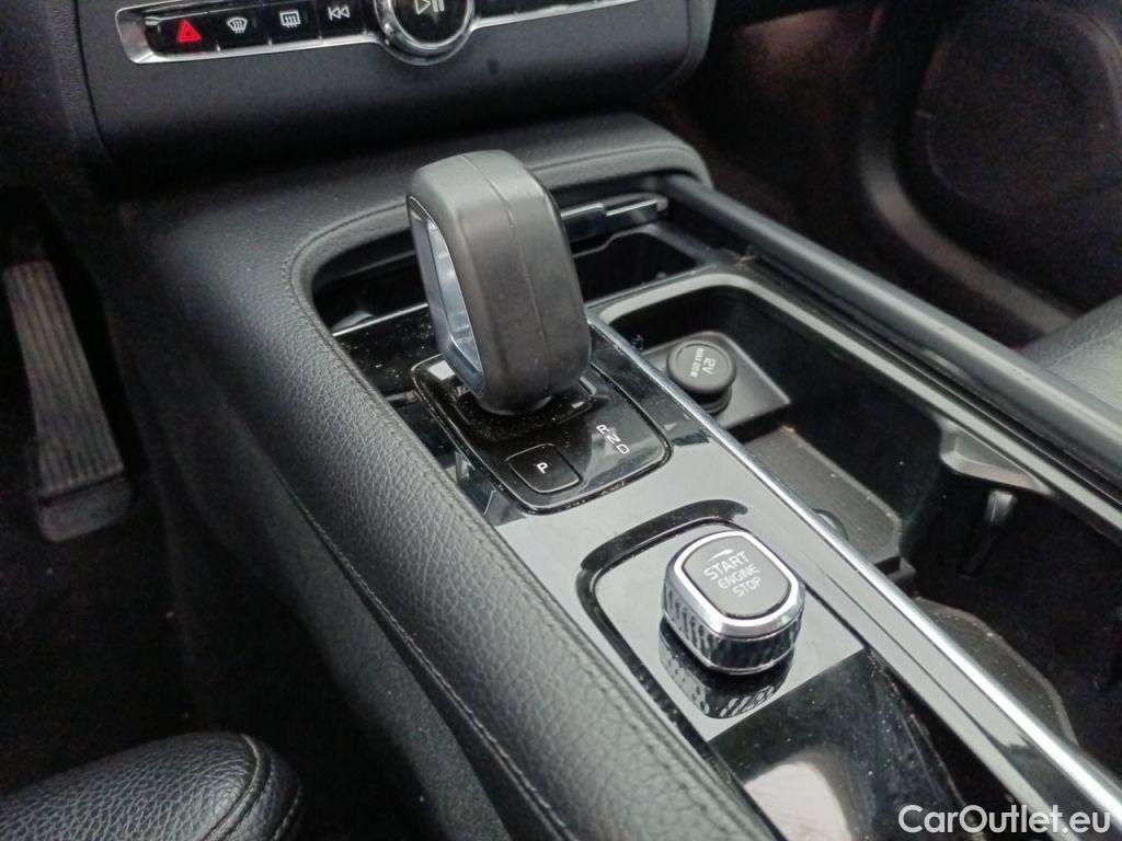Volvo  XC90 Volvo  2.0 B5 D 4WD Geartronic Momentum Pro 7PL 5d #25