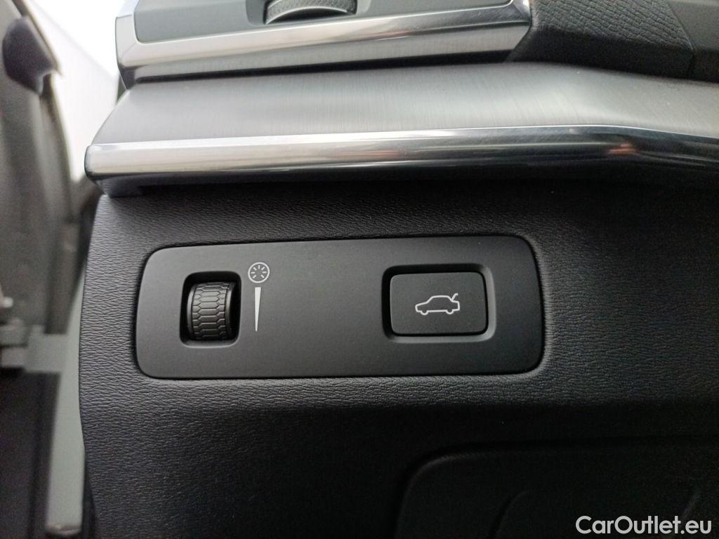 Volvo  XC90 Volvo  2.0 B5 D 4WD Geartronic Momentum Pro 7PL 5d #27