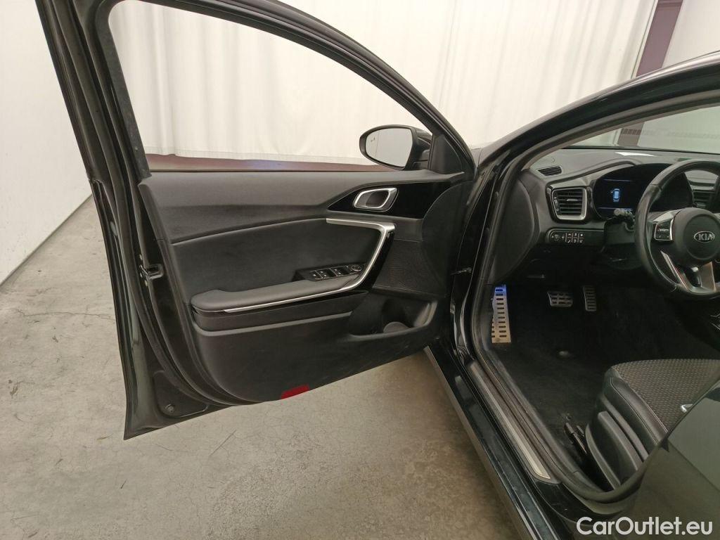KIA  Cee'd KIA  Sportswagon Sense 1.6 GDi PHEV DCT ISG 5d #79