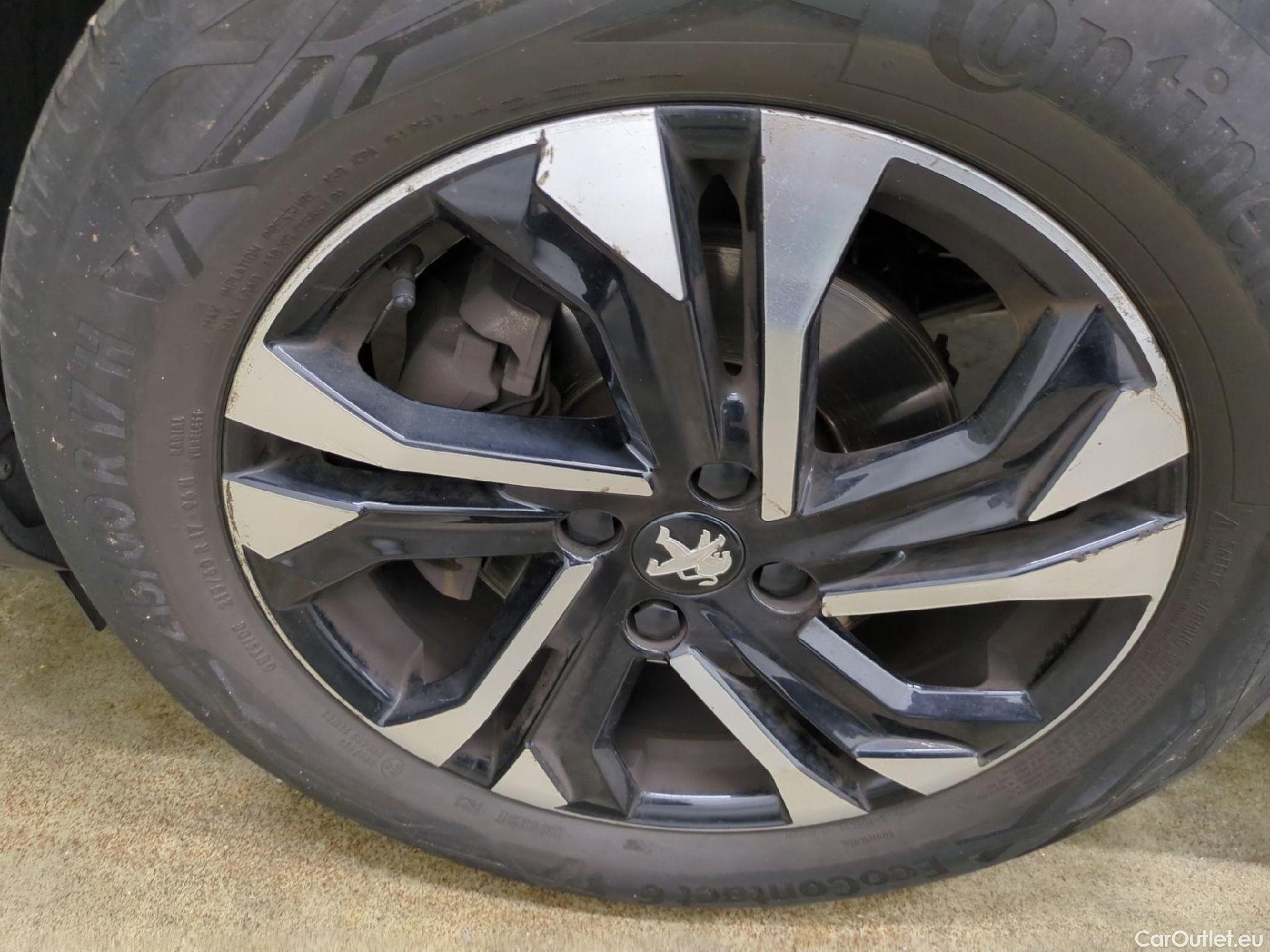  Peugeot  2008  Allure Business 1.5 HDi 130CV BVA8 E6d #10