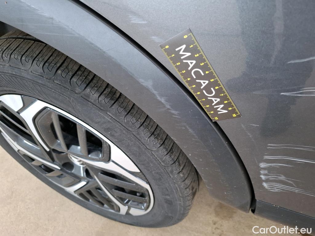  Citroen  C4  Berline Shine 1.2 PureTech 130CV BVM6 E6d #32
