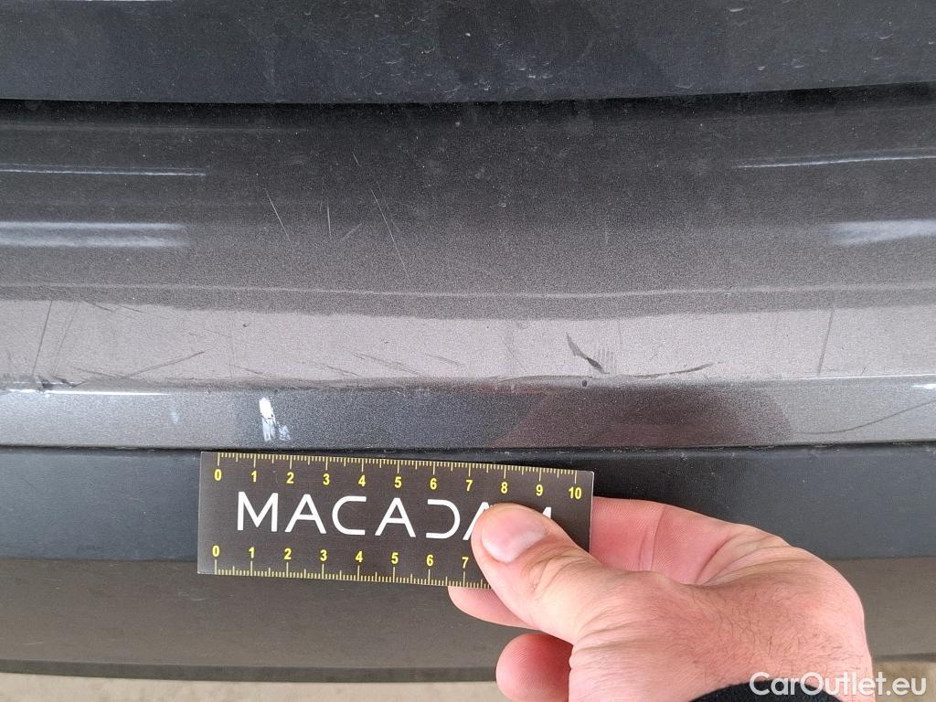  Citroen  C4  Berline Shine 1.2 PureTech 130CV BVM6 E6d #12