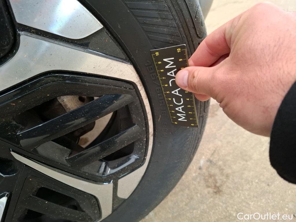  Citroen  C4  Berline Shine 1.2 PureTech 130CV BVM6 E6d #17