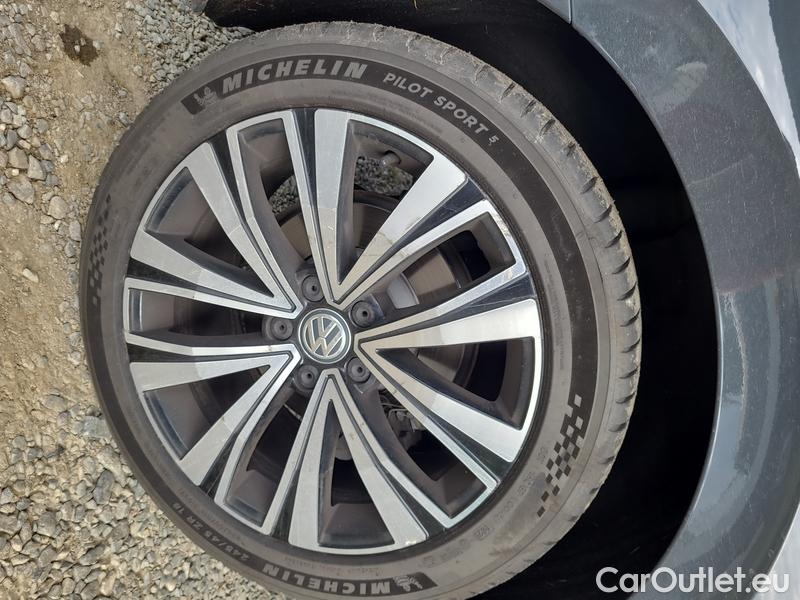 Volkswagen  Arteon  (3H7)(2017)  2.0TDI 110 Elegance AT #16