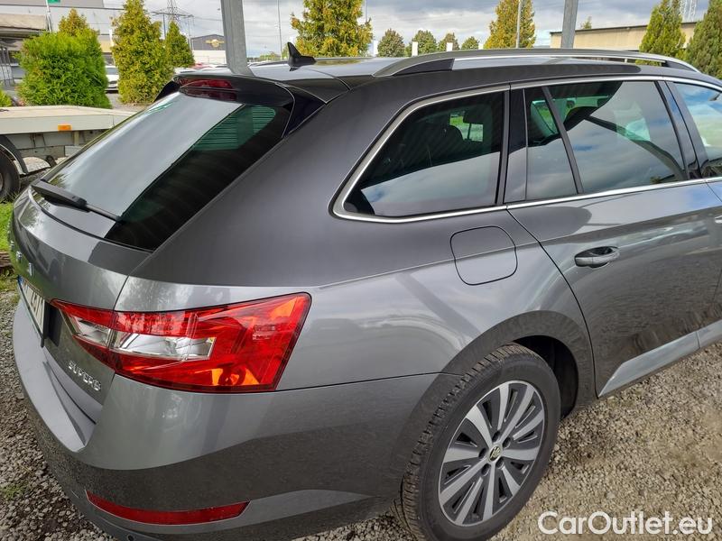  Skoda  Superb  Combi (3T5)(2010) Sup.C.FL2.0TDI 110 Style AT #16
