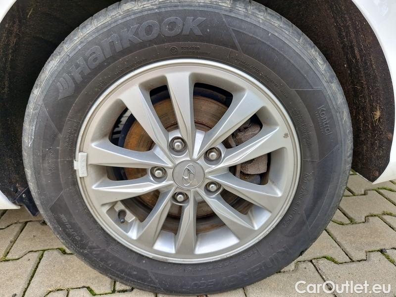 Hyundai  i30   cw (PD)(2017->)  kom.1.6CRDi 115 Comfort #18