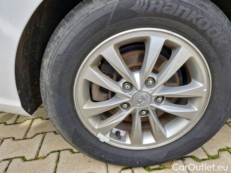  Hyundai  i30   cw (PD)(2017->)  kom.1.6CRDi 115 Comfort #16