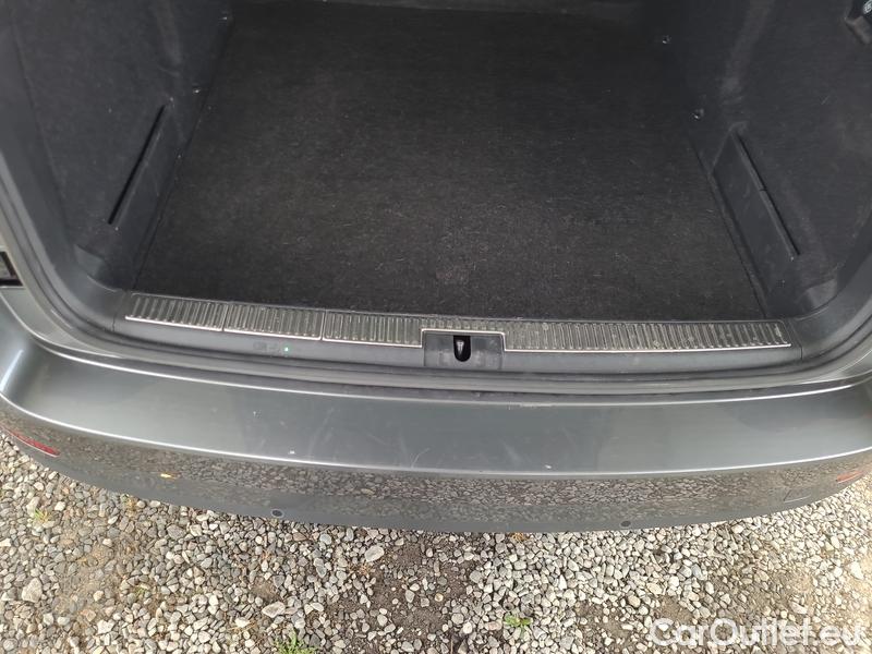  Skoda  Superb  Combi (3T5)(2010) Sup.C.FL2.0TDI 110 Style AT #14
