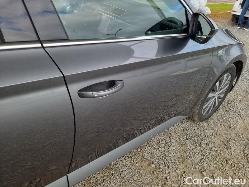  Skoda  Superb  Combi (3T5)(2010) Sup.C.FL2.0TDI 110 Style AT #18