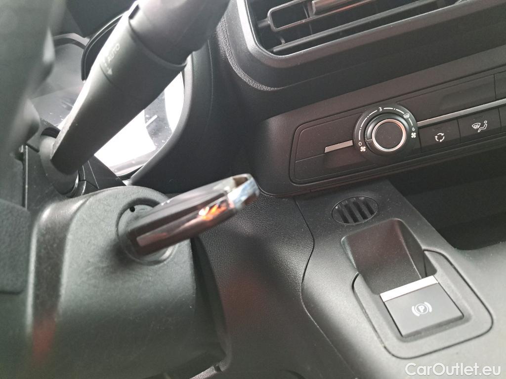  Citroen  Berlingo  Fourgon Driver M 650 1.2 PureTech 130CV BVA8 E6d #16