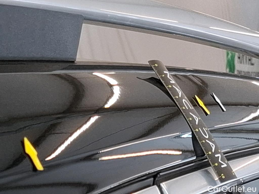  Mercedes  GLB  / 2019 / 5P / SUV  200 d AMG Line #9