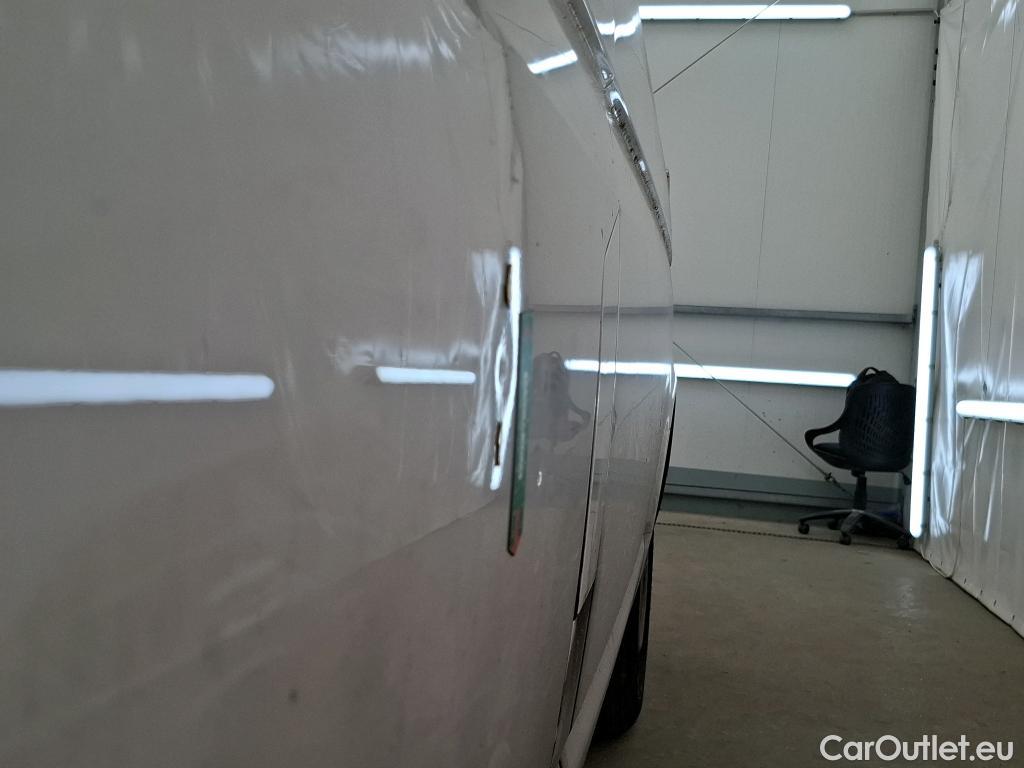  Volkswagen  Transporter  / 2019 / 4P / Fourgon tôlé 2.0 TDi 150 DSG7 L1H1 Business Line Plus #50