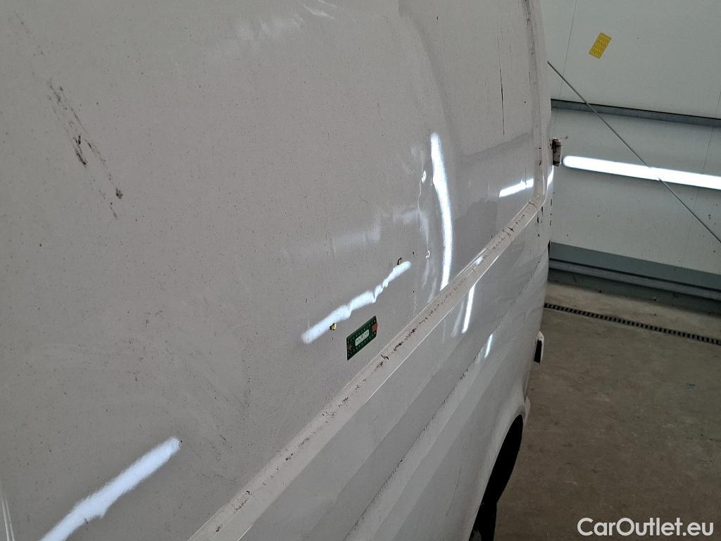  Volkswagen  Transporter  / 2019 / 4P / Fourgon tôlé 2.0 TDi 150 DSG7 L1H1 Business Line Plus #2