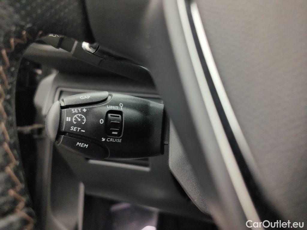 Peugeot  3008 Peugeot  1.5 BlueHDi 96kW S&S EAT8 GT Line 5d #32