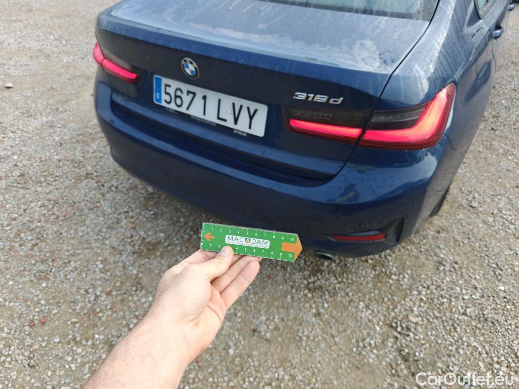  Bmw  Serie 3 BMW  / 2018 / 4P / sedán 318d Auto. #22