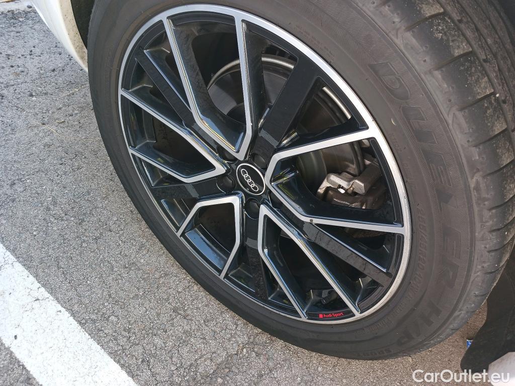  Audi  Q5 AUDI  / 2020 / 5P / todoterreno Black line 35 TDI 120kW S tronic #1
