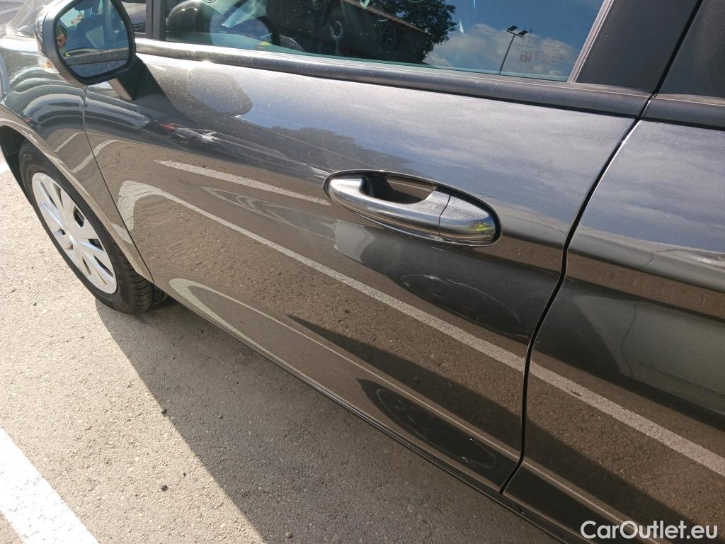 Ford  Fiesta FORD  / 2017 / 5P / berlina con portón 1.0 EcoBoost 74kW (100CV) Trend 5p #3