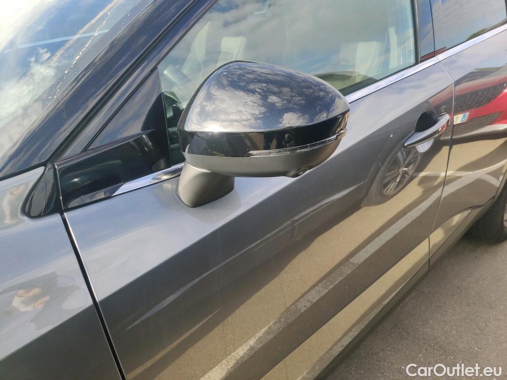  Nissan  Qashqai NISSAN  / 2021 / 5P / todoterreno DIG-T 116kW Xtronic N-Connecta #29