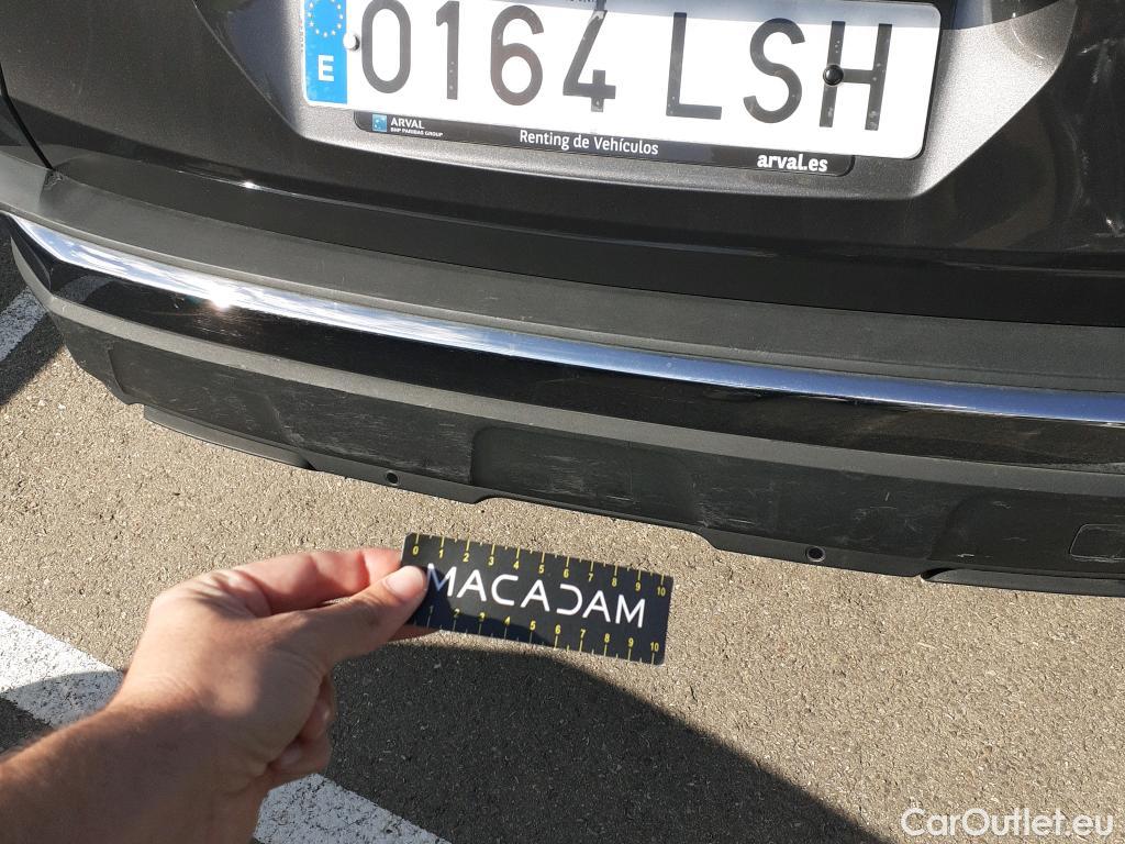  Peugeot  3008 PEUGEOT  / 2020 / 5P / todoterreno 1.5 BlueHDi 96kW S&S Allure Pack EAT8 #33