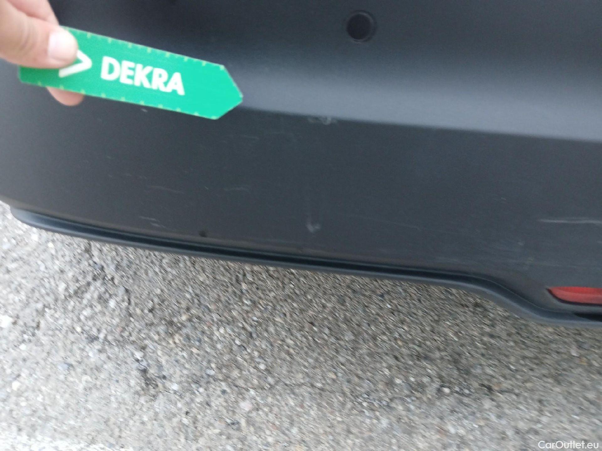  Toyota  C-HR TOYOTA  / 2016 / 5P / todoterreno 1.8 125H Advance (CX) #12