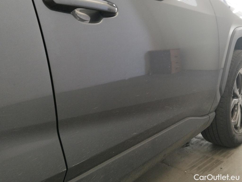  Toyota  RAV4 TOYOTA  / 2018 / 5P / todoterreno 2.5l 220H Advance #3