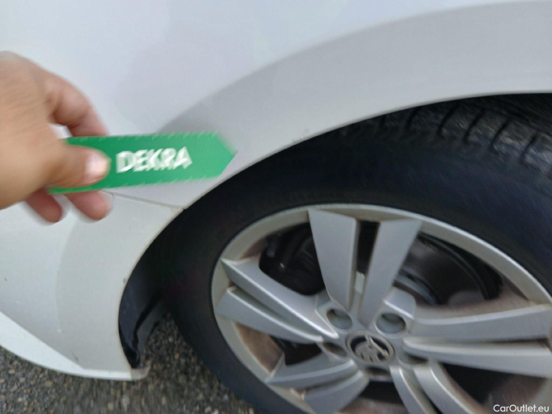  Skoda  Fabia SKODA  / 2018 / 5P / berlina con portón 1.0 TSI 70KW (95cv) Ambition Plus(SP) (AC) #10