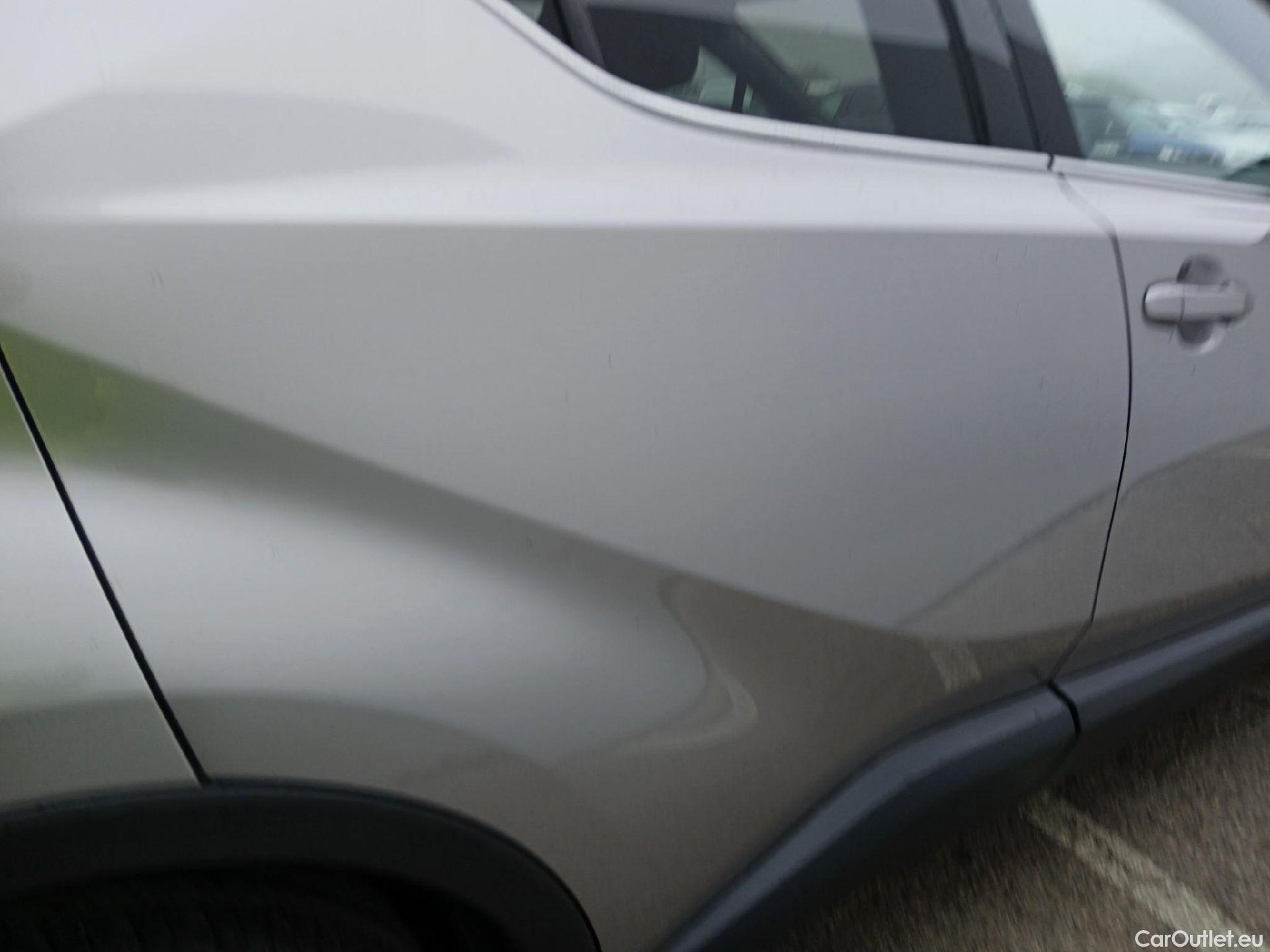  Toyota  C-HR TOYOTA  / 2016 / 5P / todoterreno 1.8 125H Advance (CX) #14