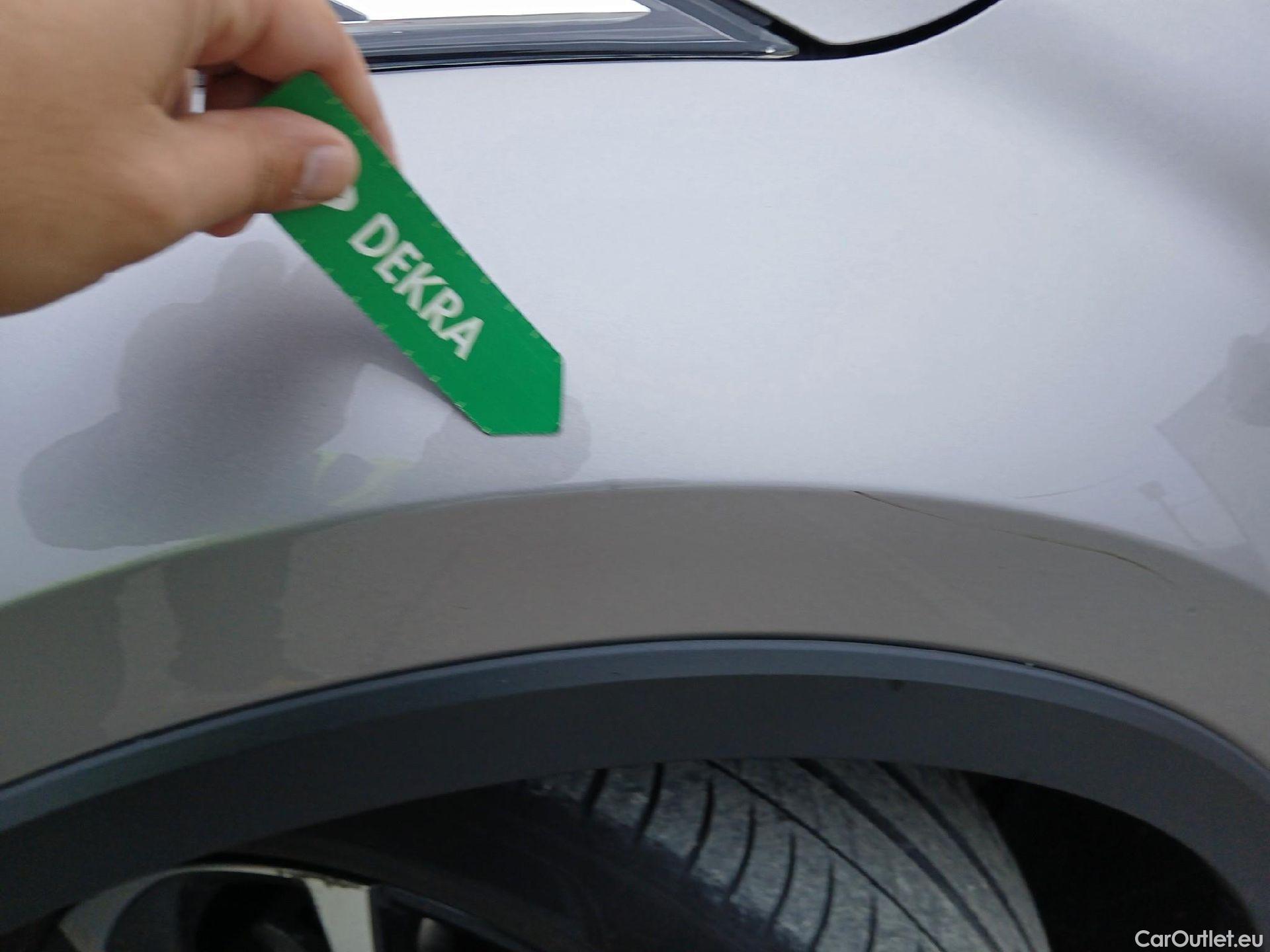  Toyota  C-HR TOYOTA  / 2016 / 5P / todoterreno 1.8 125H Advance (CX) #8