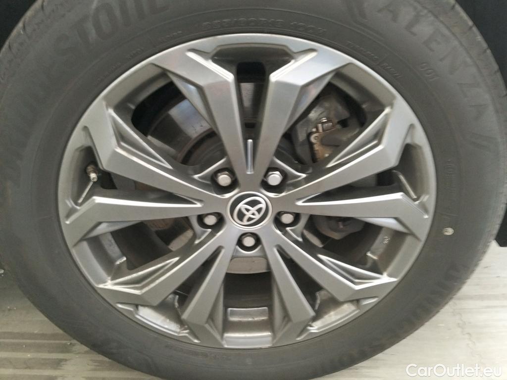  Toyota  RAV4 TOYOTA  / 2018 / 5P / todoterreno 2.5l 220H Advance #27