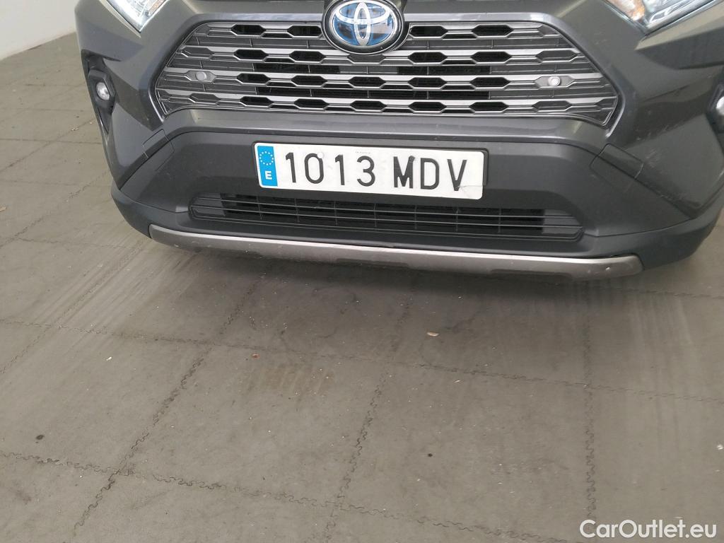  Toyota  RAV4 TOYOTA  / 2018 / 5P / todoterreno 2.5l 220H Advance #7