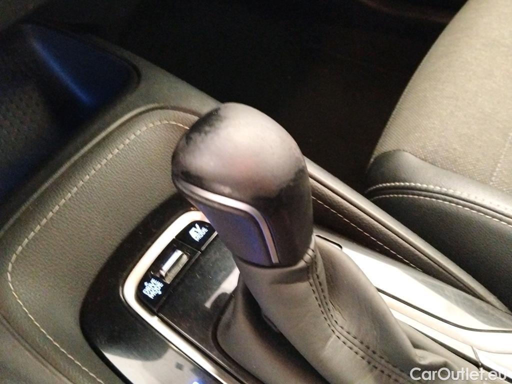  Toyota  Corolla TOYOTA  / 2019 / 5P / familiar 2.0 180H STYLE E-CVT TOURING SPORT #15
