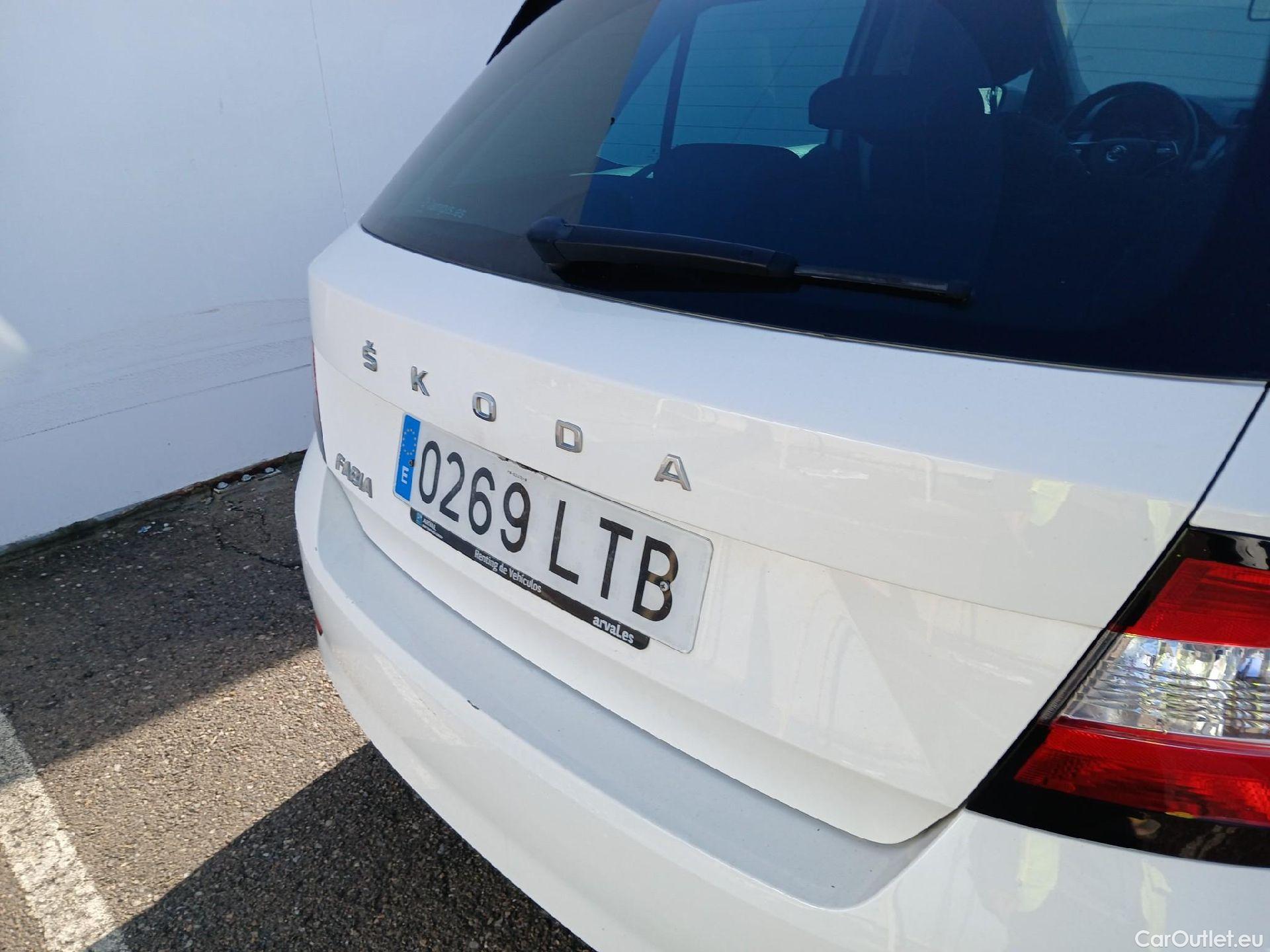  Skoda  Fabia SKODA  / 2018 / 5P / berlina con portón 1.0 TSI 70KW (95cv) Ambition Plus(SP) (AC) #21