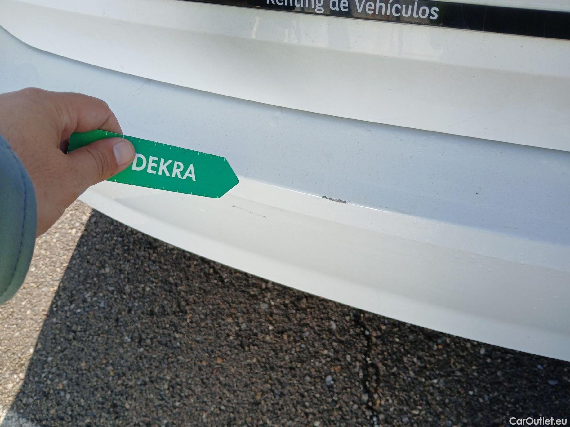 Skoda  Fabia SKODA  / 2018 / 5P / berlina con portón 1.0 TSI 70KW (95cv) Ambition Plus(SP) (AC) #19